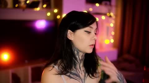 acid_pie online show from February 2025 03:31:02 AM