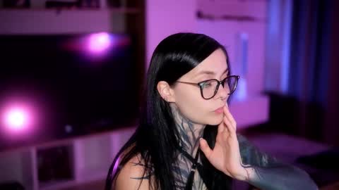 acid_pie online show from September 2025 06:21:01 PM