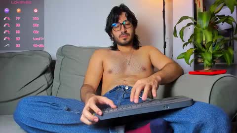 Snapshot of ackerman_eren_ chatting on November 2025 07:03:01 PM R. online show from November 2025 07:03:01 PM