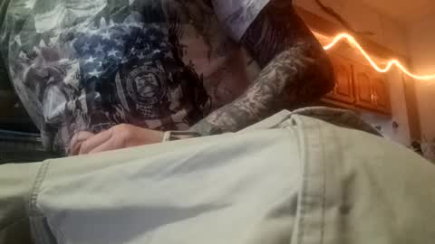 Snapshot of act_right_dub420 chatting on December 2024 05:59:01 PM act_right_dub420 online show from December 2024 05:59:01 PM