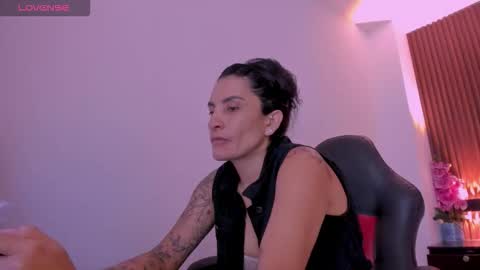 ada oconnor x   ..flaca..bella online show from November 2025 05:23:01 PM