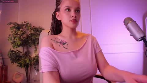 Snapshot of adalyn_glow chatting on May 2026 11:05:01 AM Adalyn online show from May 2026 11:05:01 AM