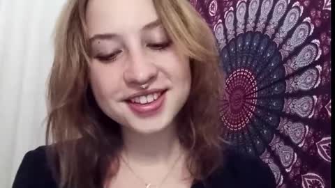 Adalyn online show from October 2025 06:18:02 PM