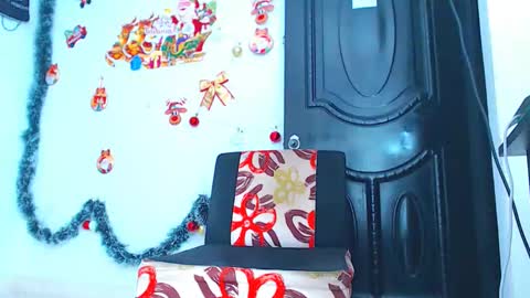 adam hot11 online show from December 2024 11:34:02 PM