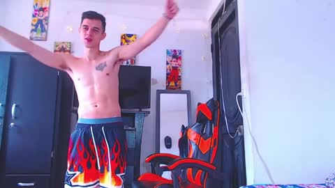 adam hot11 online show from April 2026 03:28:01 PM