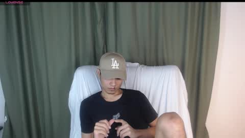 Snapshot of adam_sinclair chatting on November 2025 04:11:02 AM adam_sinclair online show from November 2025 04:11:02 AM