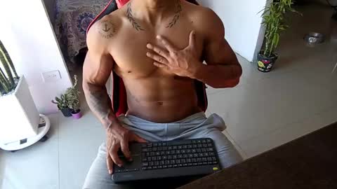 Adam Valencia online show from December 2025 02:32:02 PM