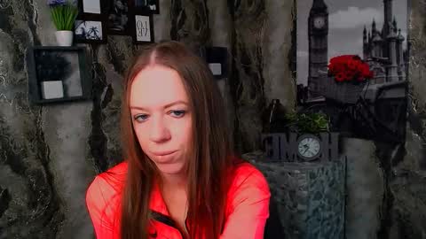 adamais_ online show from October 2025 06:32:01 AM