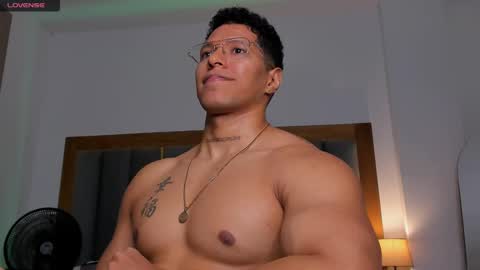 adambrocs1 online show from February 2025 09:42:01 AM