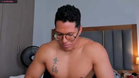 adambrocs1 online show from March 2025 11:42:02 AM