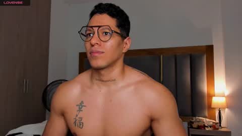 adambrocs1 online show from March 2025 08:41:02 AM