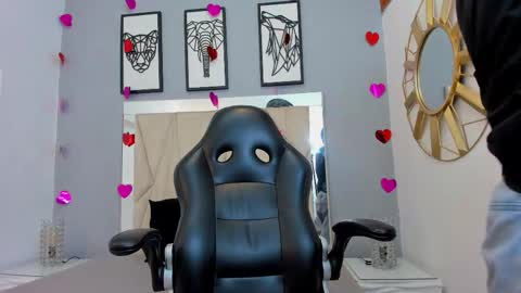 Adams Bobby online show from February 2026 11:00:01 AM