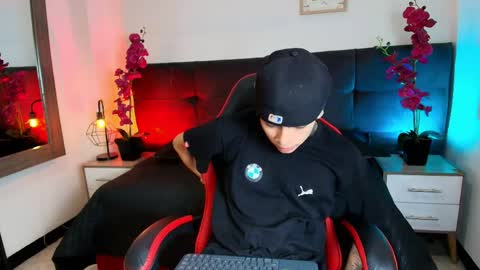 AdamsWalkerr  online show from March 2026 12:28:01 PM