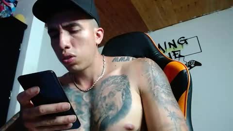 Snapshot of adan_hudson chatting on January 2025 02:26:02 AM Anderson online show from January 2025 02:26:02 AM