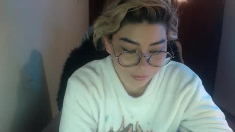 Snapshot of adan_romanoff chatting on June 2026 05:32:02 AM adan_romanoff online show from June 2026 05:32:02 AM