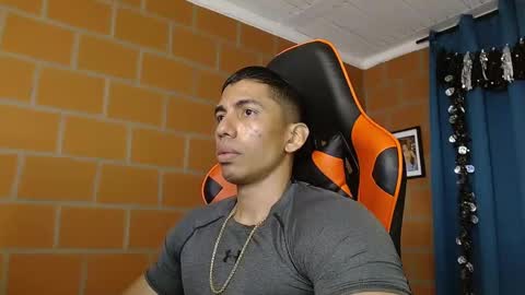 Adan Sin online show from February 2025 03:32:02 PM