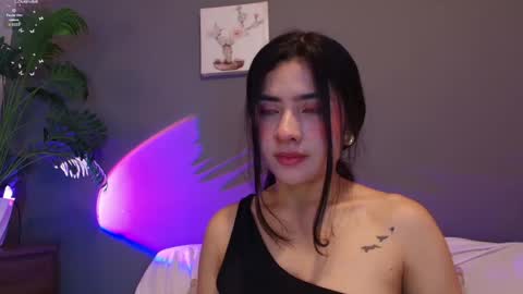 Snapshot of adara_johnson_ chatting on May 2026 12:24:02 PM Adara Johnson online show from May 2026 12:24:02 PM