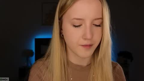 Snapshot of adele_armas chatting on February 2026 09:43:01 PM Adele online show from February 2026 09:43:01 PM