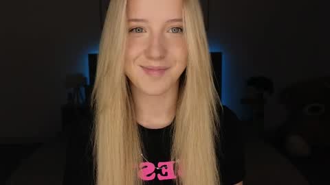 Snapshot of adele_armas chatting on April 2026 09:13:01 PM Adele online show from April 2026 09:13:01 PM