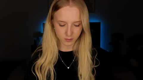 Snapshot of adele_armas chatting on April 2026 09:12:02 PM Adele online show from April 2026 09:12:02 PM