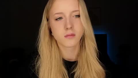 Snapshot of adele_armas chatting on April 2026 09:19:01 PM Adele online show from April 2026 09:19:01 PM