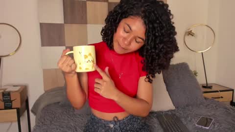 Andrea online show from January 2025 06:02:02 PM