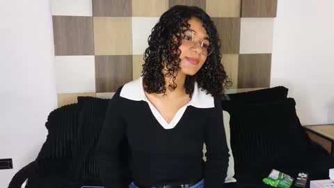 Andrea online show from February 2025 03:03:02 PM