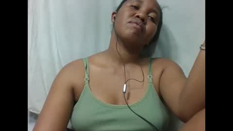 adelealy online show from December 2025 07:57:02 AM