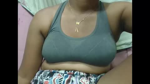 adelealy online show from February 2026 06:01:02 PM