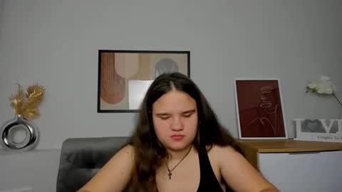 adelecruzz online show from March 2025 01:18:01 PM