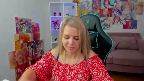 Snapshot of adeleravelle chatting on July 2026 05:14:02 AM AdeleRavelle online show from July 2026 05:14:02 AM
