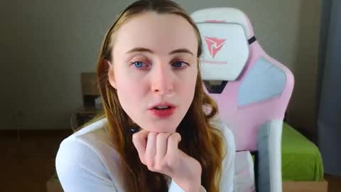 Adelina online show from December 2025 09:36:02 AM