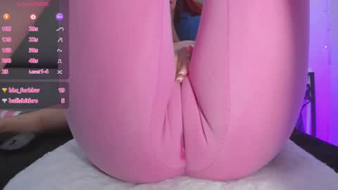 adelinaconte1 online show from January 2025 10:50:01 PM