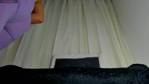 adelinaconte1 online show from November 2025 04:11:02 AM