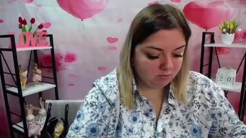Snapshot of adelinamaster chatting on April 2026 05:05:02 PM AdelinaMaster online show from April 2026 05:05:02 PM