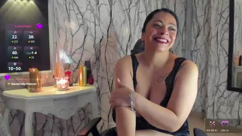 Snapshot of adelinemoretti chatting on April 2026 03:47:01 PM adelinemoretti online show from April 2026 03:47:01 PM