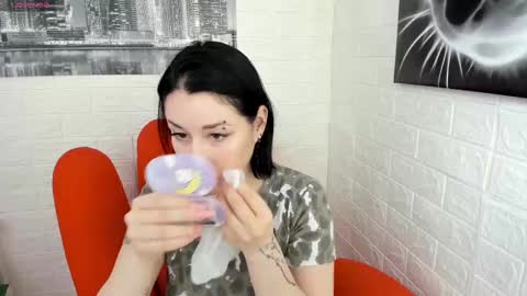 Adel online show from February 2025 08:18:02 AM