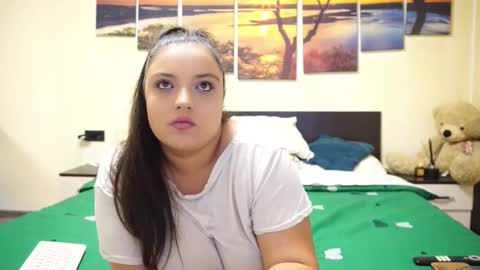 Adellineee online show from November 2025 10:01:01 PM