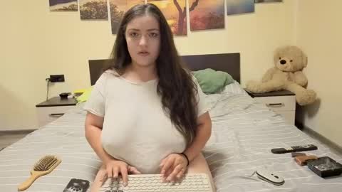 Snapshot of adellineee chatting on May 2026 08:47:02 PM Adellineee online show from May 2026 08:47:02 PM