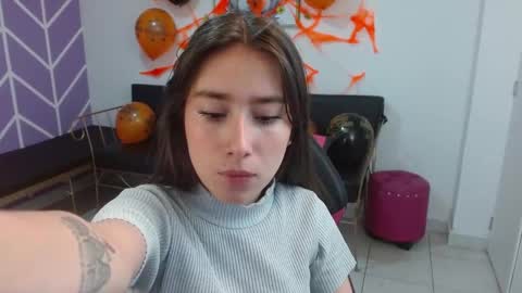 Snapshot of adhara_kitten chatting on October 2025 01:00:02 PM Adhara online show from October 2025 01:00:02 PM