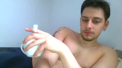 Snapshot of adi151943 chatting on April 2026 06:52:01 AM JayHunter online show from April 2026 06:52:01 AM