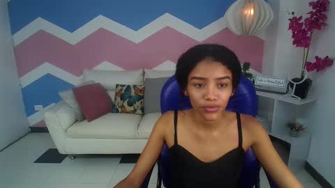 adisson_petite1 online show from October 2025 05:12:01 PM
