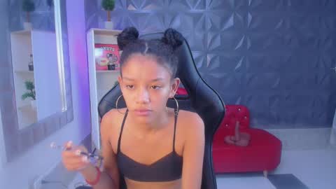 adisson_petite1 online show from October 2025 12:09:01 PM
