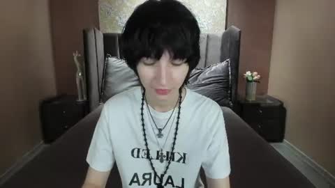 Snapshot of adonbev chatting on June 2026 05:09:01 AM adonbev online show from June 2026 05:09:01 AM