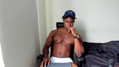Snapshot of adonisknigh chatting on February 2025 10:01:01 PM Adonis Knight online show from February 2025 10:01:01 PM