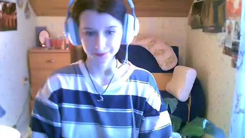 Snapshot of adorable_sparkle chatting on February 2025 01:22:01 PM adorable_sparkle online show from February 2025 01:22:01 PM