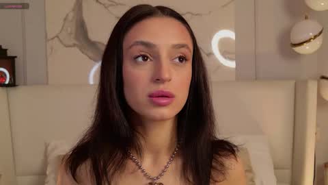 adoracortes online show from December 2025 05:06:02 AM