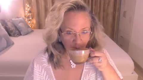 Snapshot of adrena_ chatting on June 2026 02:14:01 AM Cryna online show from June 2026 02:14:01 AM