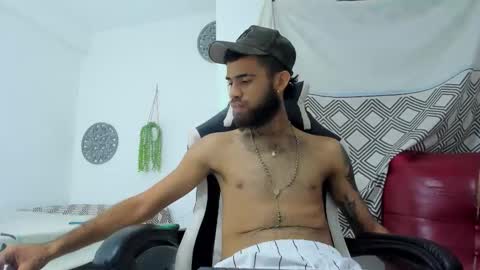 Snapshot of adri_sexboy229 chatting on October 2025 06:23:01 AM adri_sexboy229 online show from October 2025 06:23:01 AM