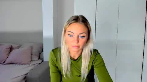 Adriana online show from May 2026 06:54:02 AM